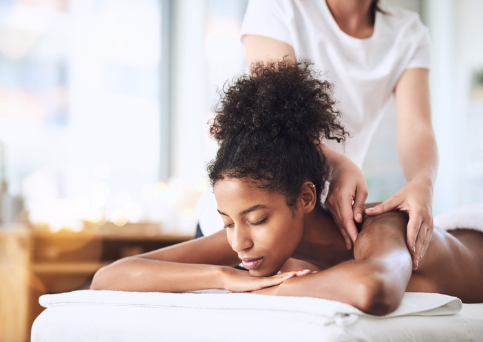 massage relaxant après naissance