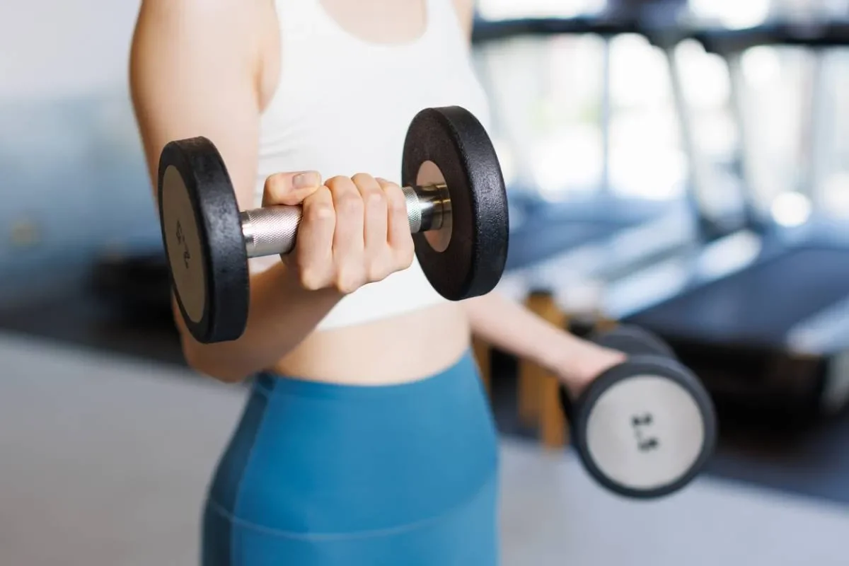 musculation-a-domicile-le-guide-malin-pour-vous-equiper-sans-vous-tromper